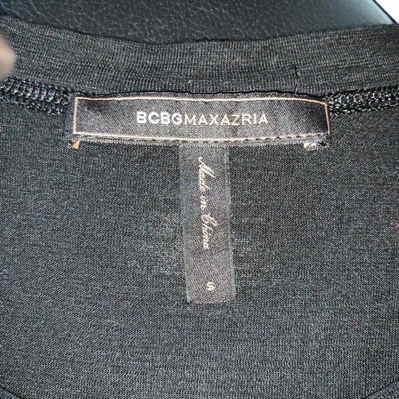 EUC- BCBGMAXAZRIA Button Sleeve Hi/Lo Tee!! - Picture 5 of 5